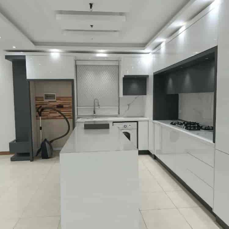 کابینت هایگلاس مدرن رنگ سفید